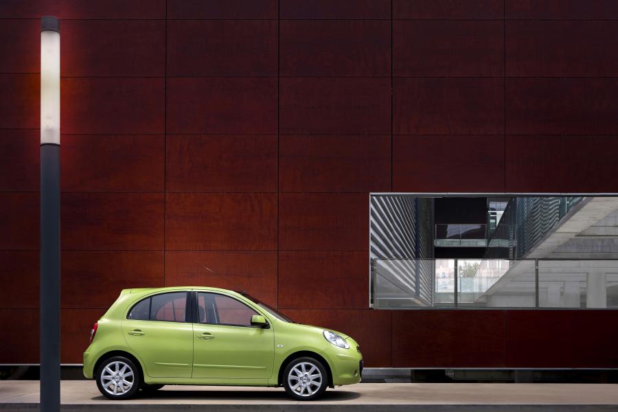  Nissan Micra 2010 года  (фото 32 из 70)